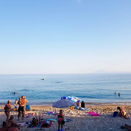 Sea La Vie - Maria